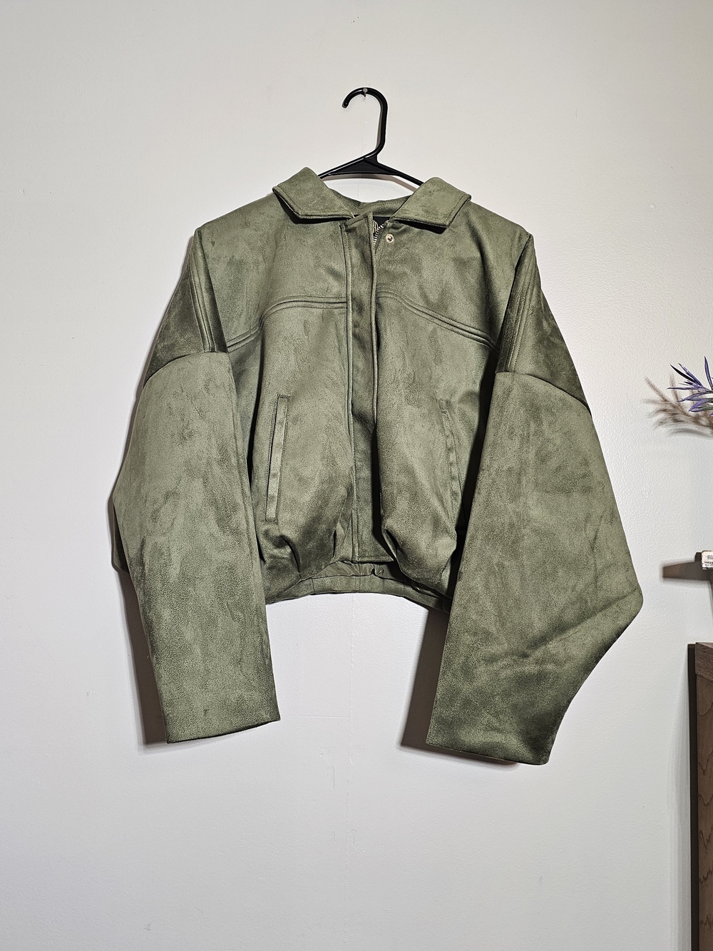 House of Harlow 1960 Olive Faux Suede Cropped Jacket NWT L